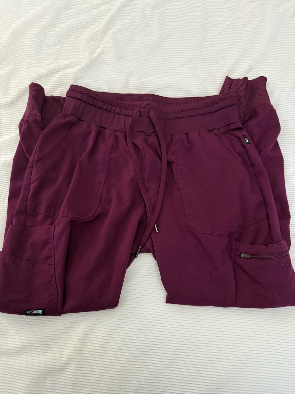 Grey's Anatomy Women's Scrub Jogger Pants in Burgundy